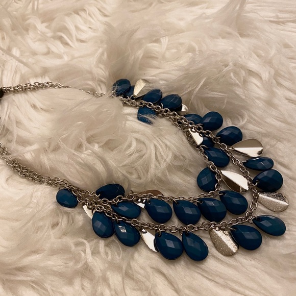 🔶 NWT silver layered necklace - Picture 4 of 4